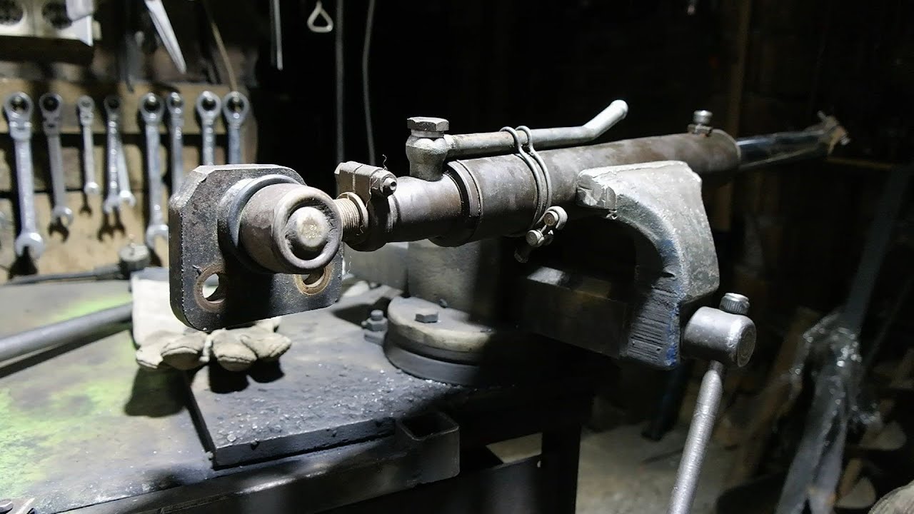 Hydraulic power steering cylinder repair. Reparatie cilindru servodirectie tractor.