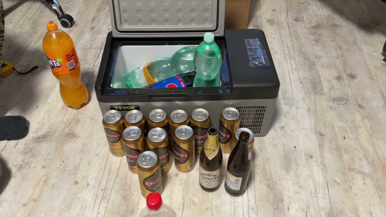 Minirecenze kompresorové autolednice Vevor 15l 12/24/230V, unboxing