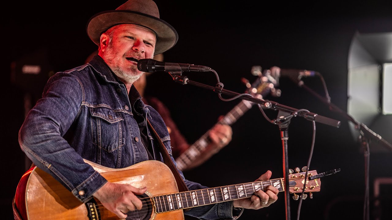 Jason Eady 
