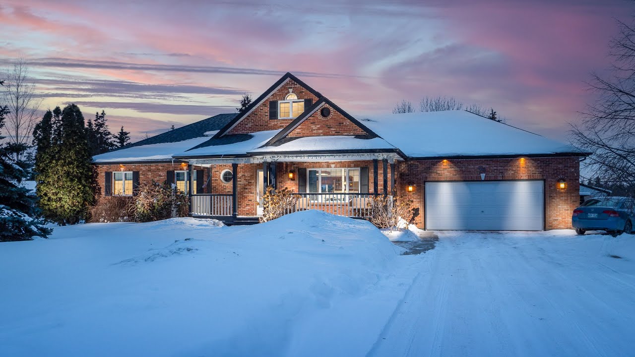 40 Peach Bay -- Oakbank, MB