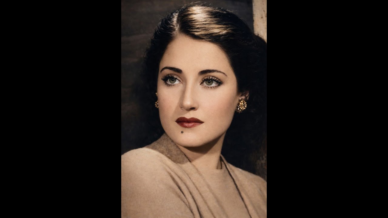 أعيش أسامر خياله والليل نسيمه عليل