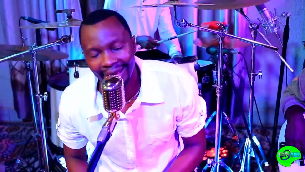 Burundi : Baby John - Mbwira  covered by Nd Eric ft Seruka Music Band