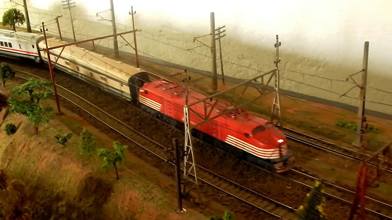 Trem de passageiros Fepasa - Escala HO