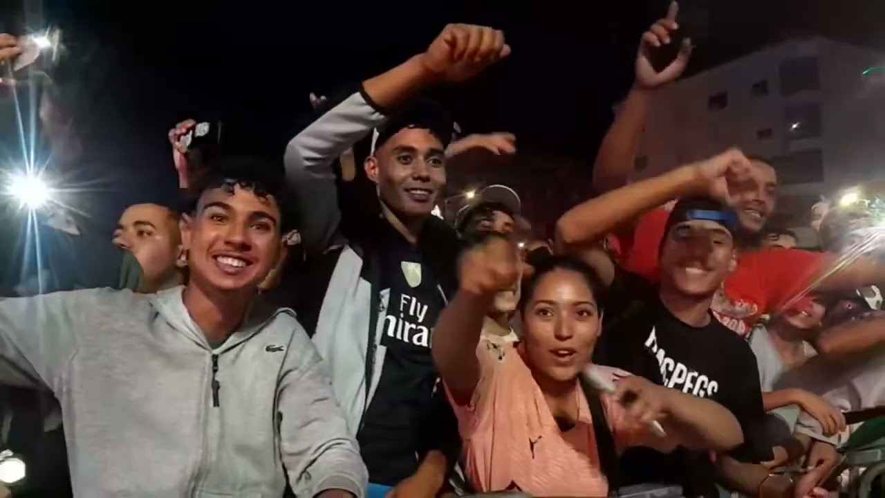 طوطو يلهب أجواء مهرجان القنيطرة وتفاعل استثنائي من الجمهور