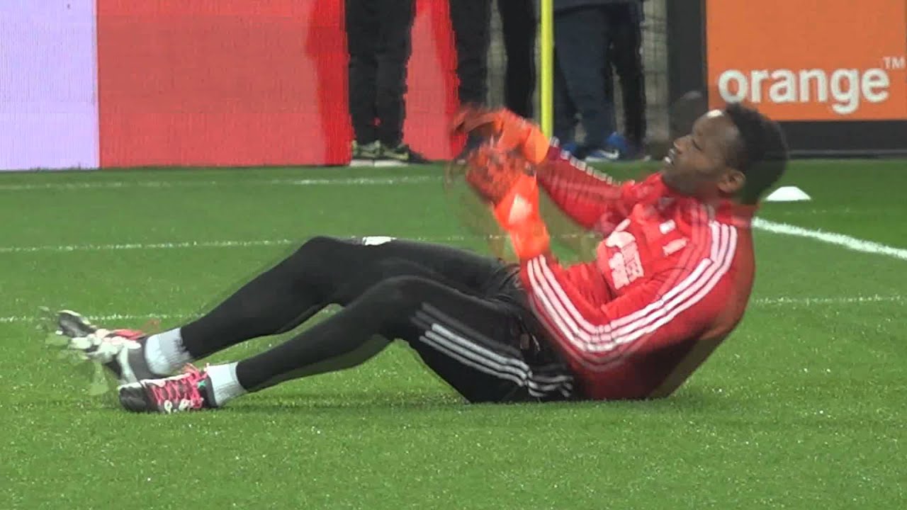 Echauffement Steve Mandanda