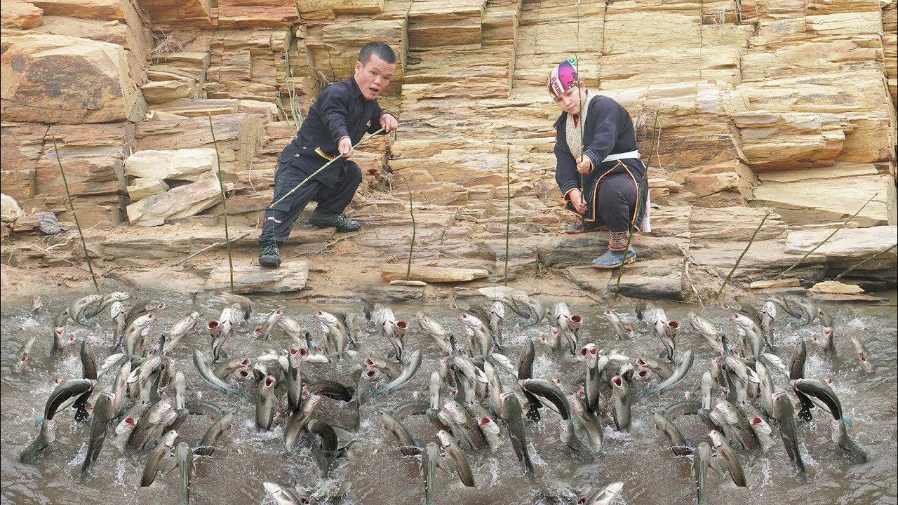 Dwarf Family Fishing in the Stream - Making Their Own Bamboo Fishing Rod