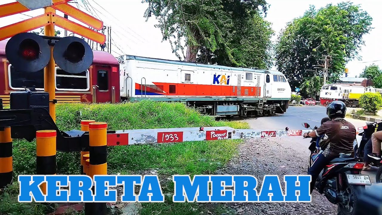 Kompilasi Kereta Api || Railway Crossings || Kompilasi Perlintasan Kereta Api Indonesia || FULL KAI