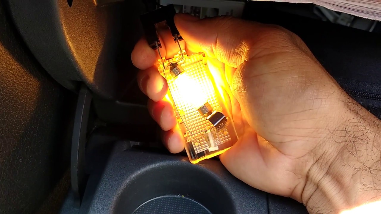 Luz do porta luvas do Corsa não acende - Solução