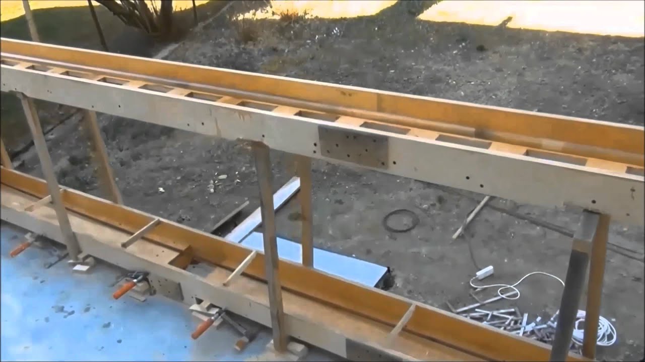 BALUSTRADY,BARIERKI BALKONOWE,TARASY,TRALKI BET.ODĆ.PROSTE.