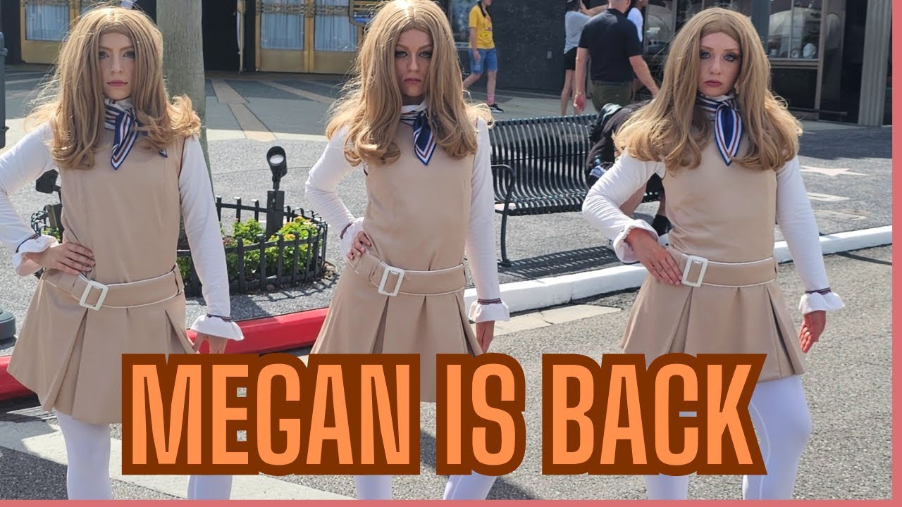 NEW!!! MEGAN flash mob is BACK at Universal!! #megandance #megan