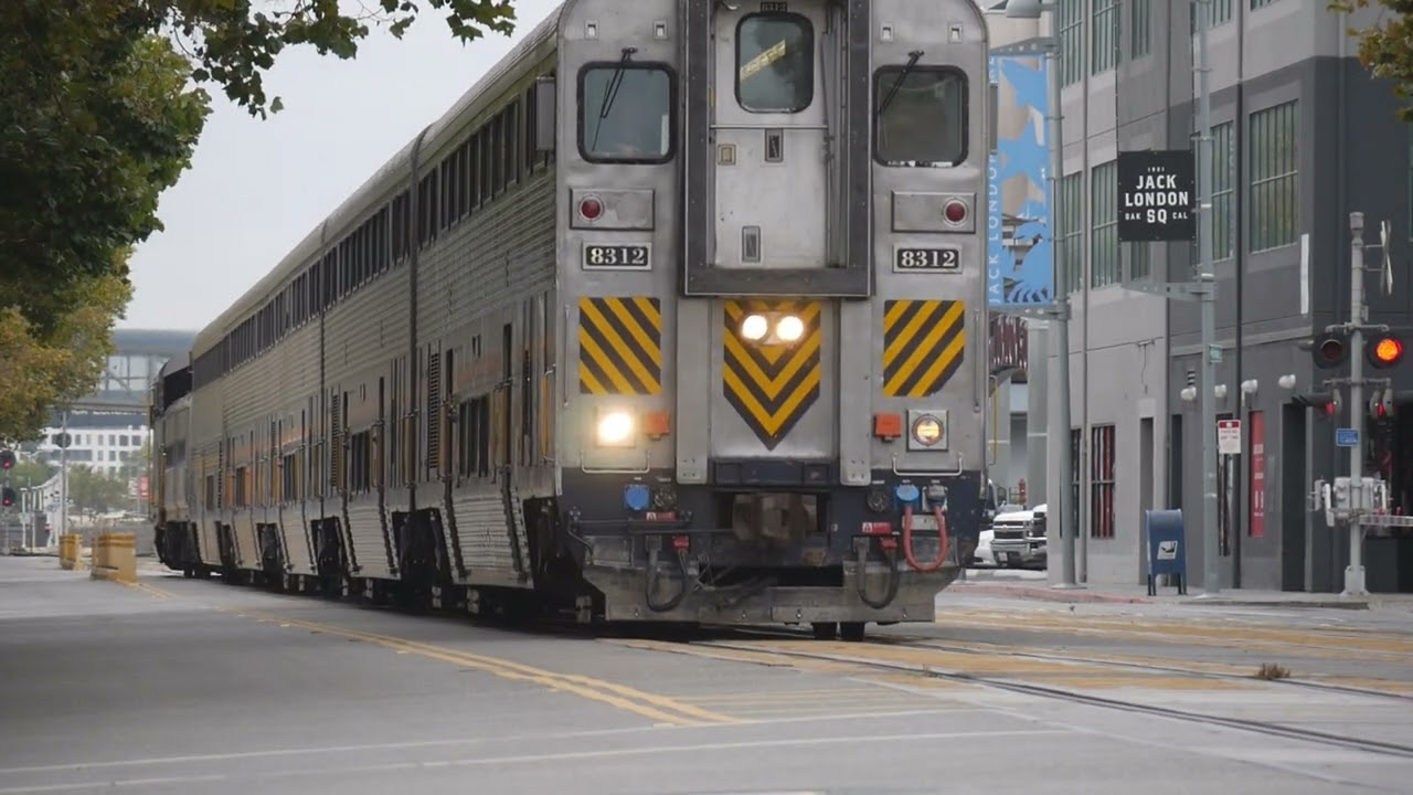 Railfanning Oakland Jack London Square & Port Of Oakland with Street Running  - 9/27/22