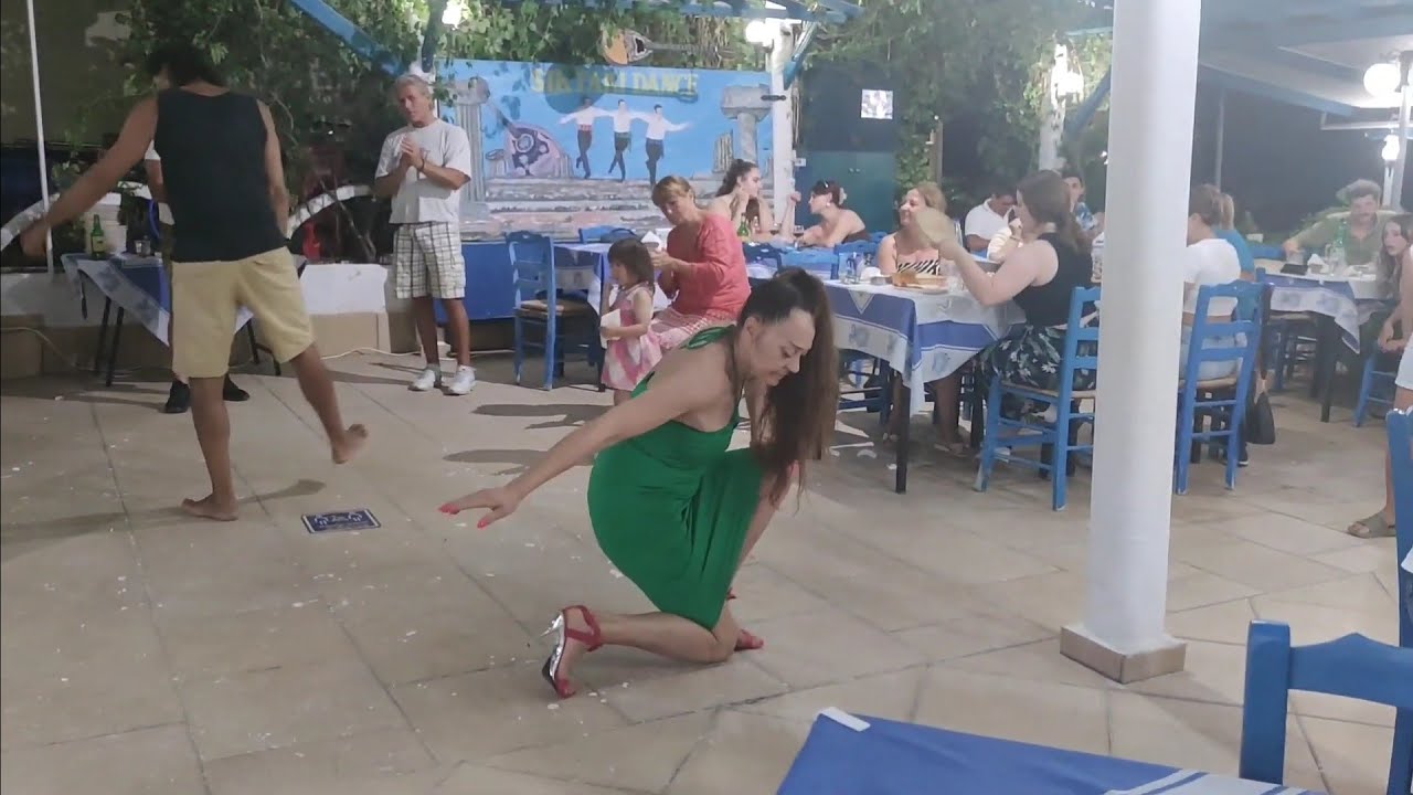 Partying & Dancing at the Aegeo Restaurant in Pefkari, Thassos, Greece
