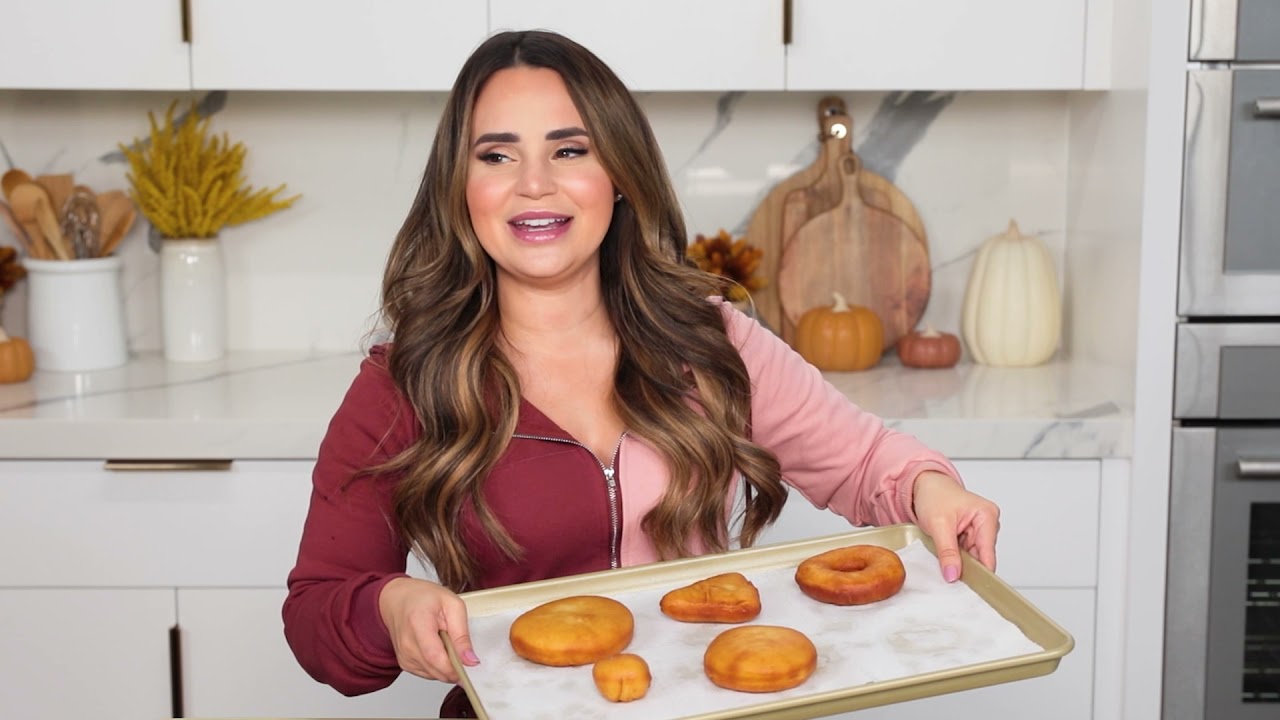 Le Creuset x Harry Potter™ Donuts, by@RosannaPansino