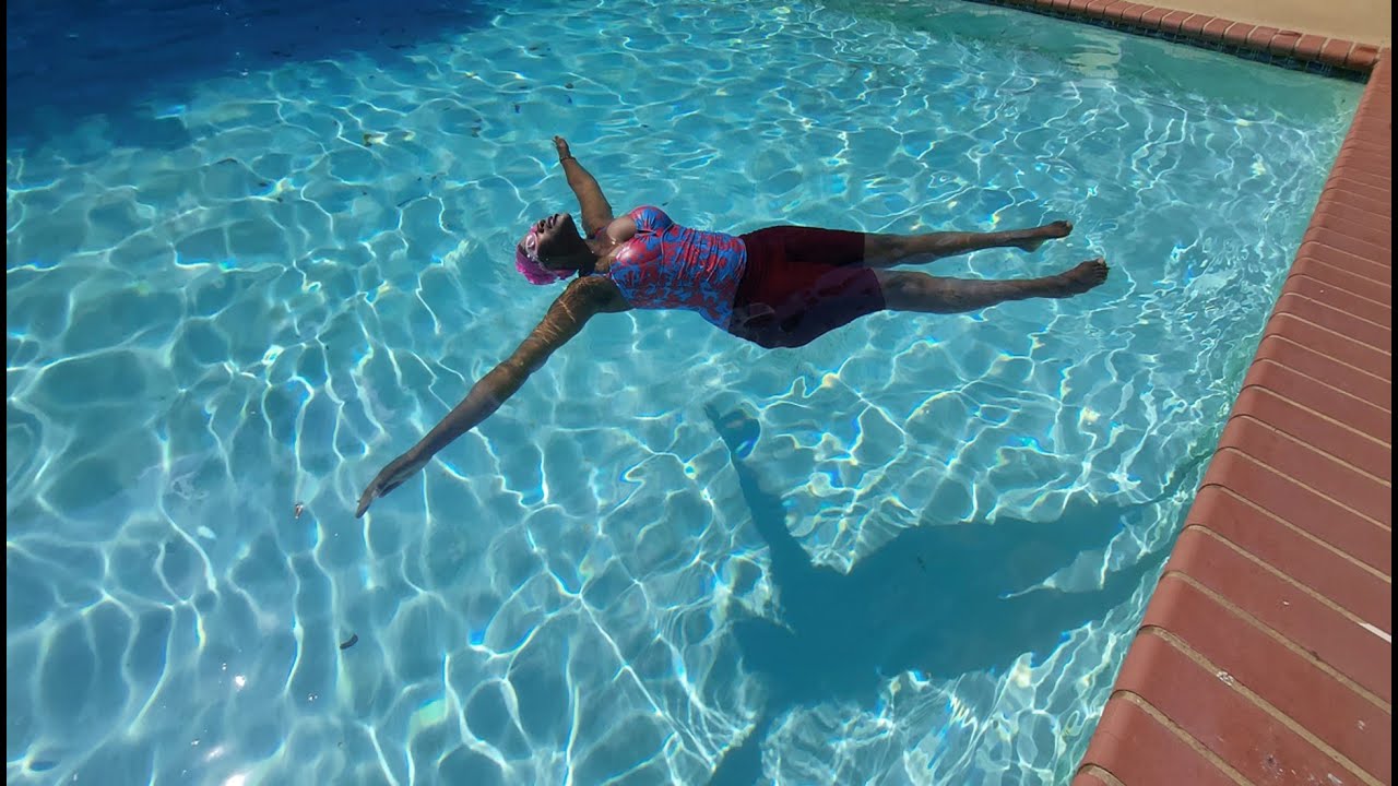 HOW TO FLOAT ON YOUR BACK !!! FLOAT EASILY  ON BACK WITHIN A MINUTE