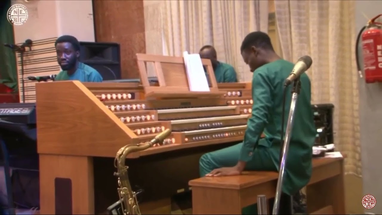 Go tell it on the mountain- Tope Olagunju and the congregation of New Estate Baptist Church