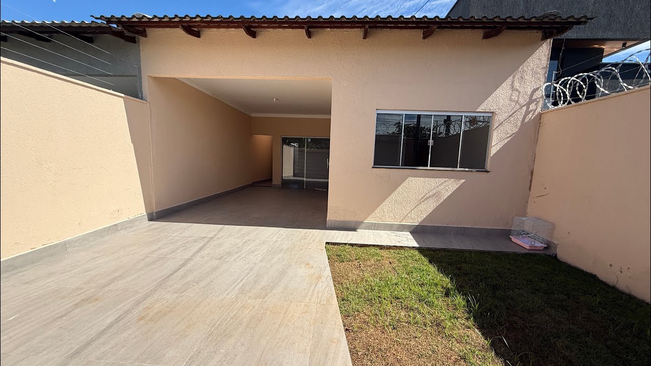 Casa à venda no Jardim Mariliza, atrás dos Jardins Athenas. 120 m² construída 3qtos lote 210 m²