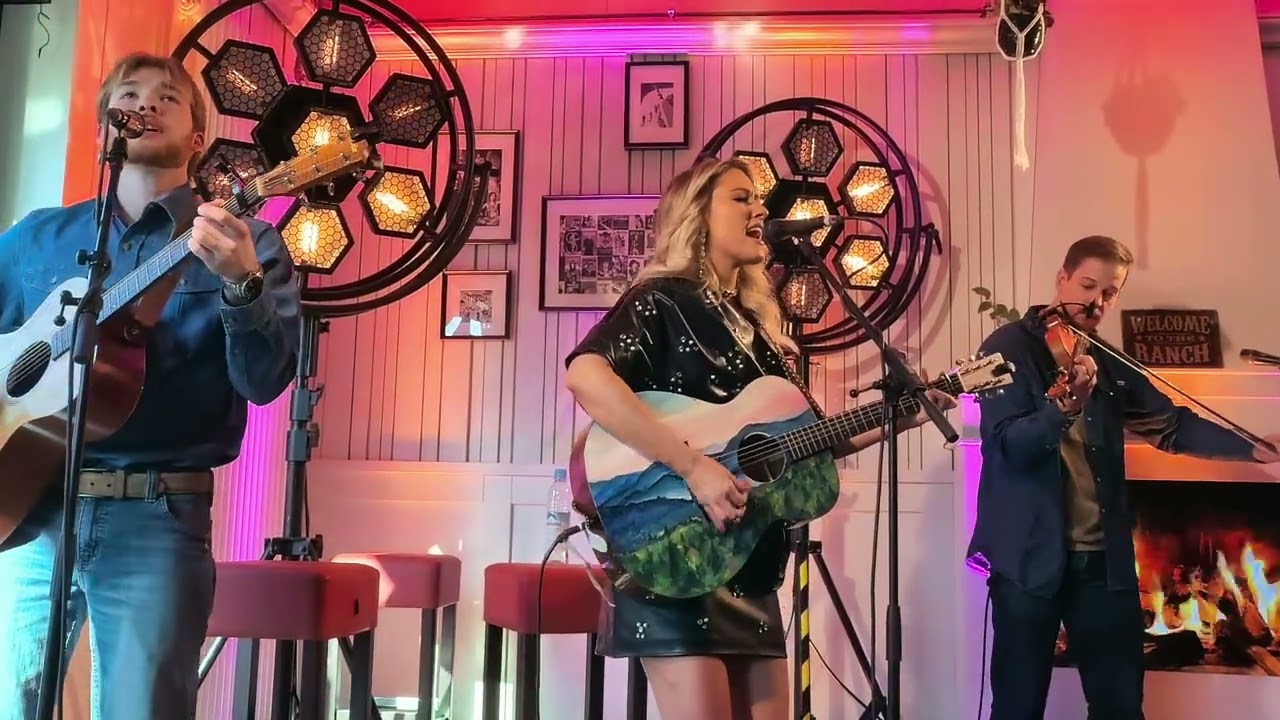 Emily Ann Roberts - Come Home To You LIVE @ C2C Festival Berlin 06.03.2026 @EmilyannRoberts 