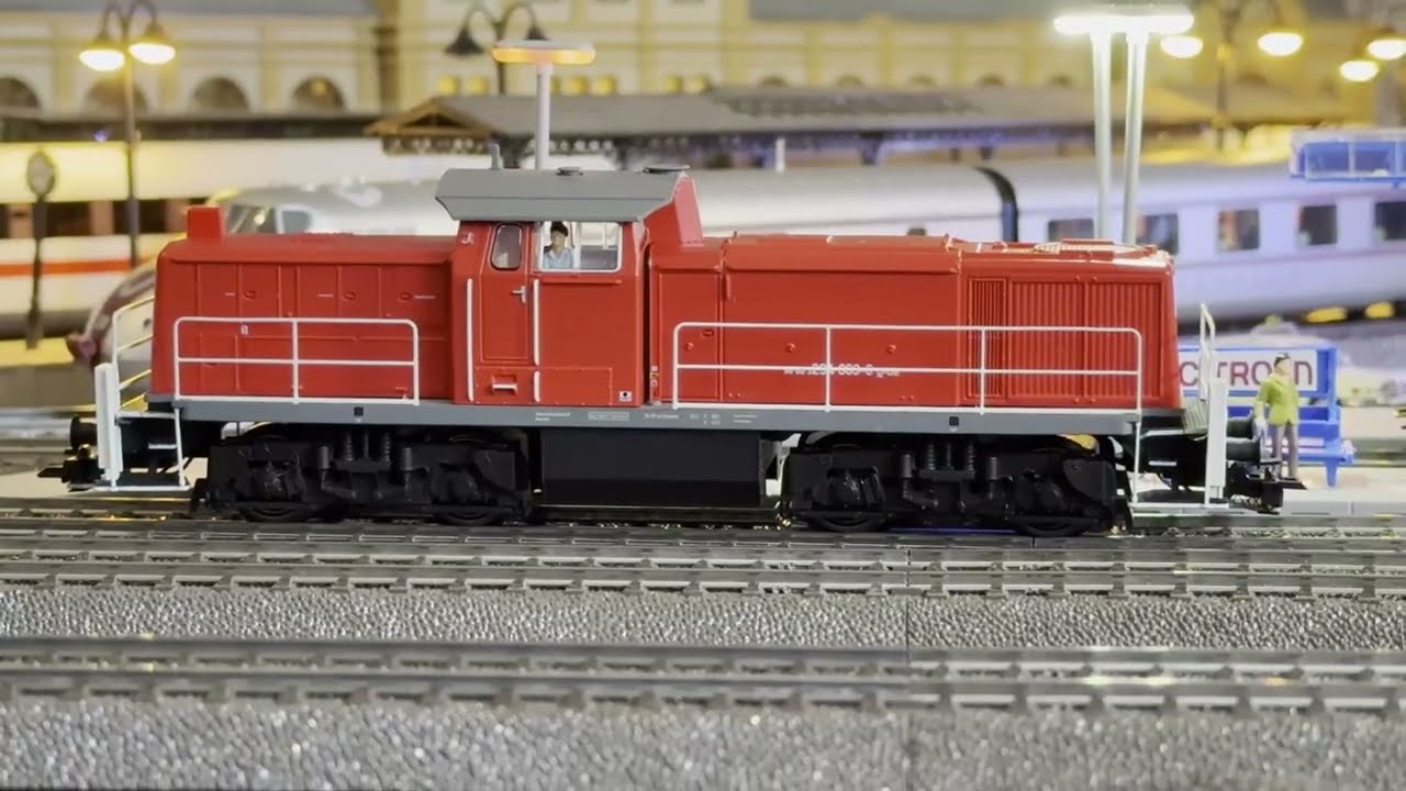 Vorstellung Märklin Artikel 39900 Diesellok V90 BR 294 Ep. VI verkehrsrot Herbstneuheit 2024