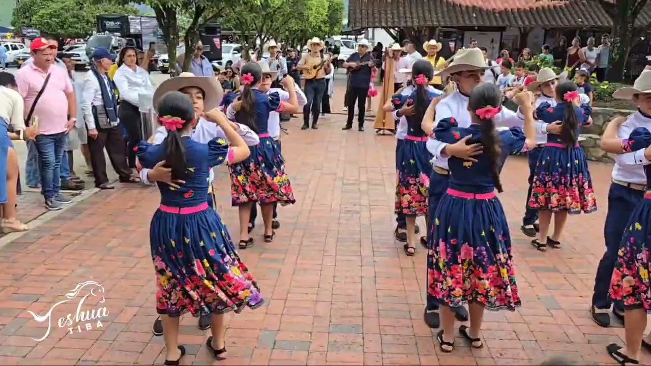 Joropiando