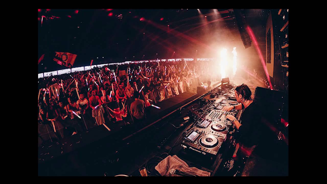Tomorrowland 2016 | Axwell at Axtone Stage [FULL AUDIO]