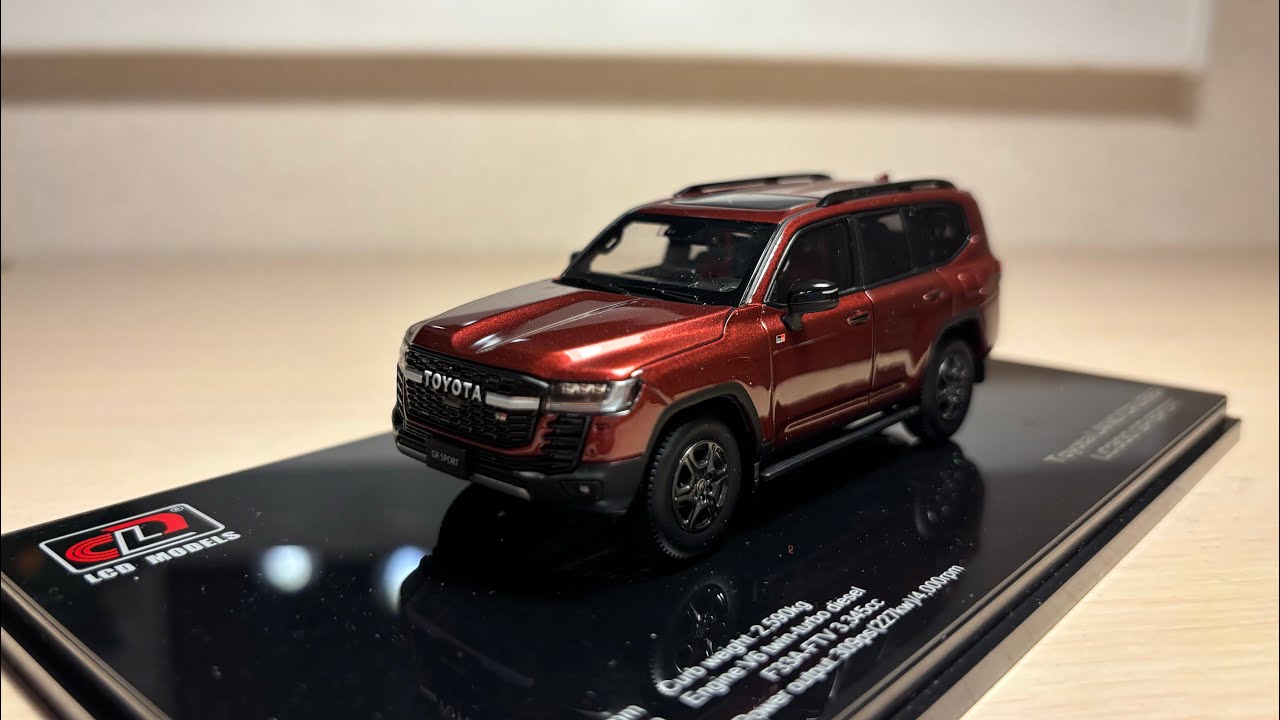 Модель Toyota Land Cruiser 300 gr sport от lcd models в масштабе 1:43