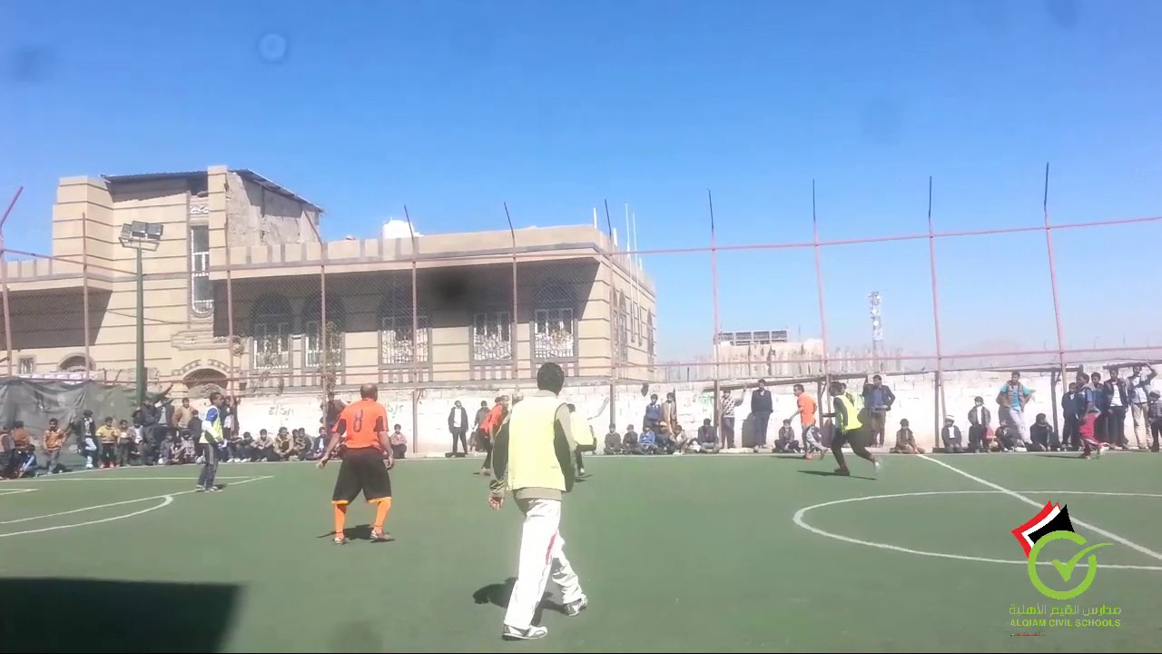 مبارة ودية بين معلمي القيم ومعلمي النزيلي