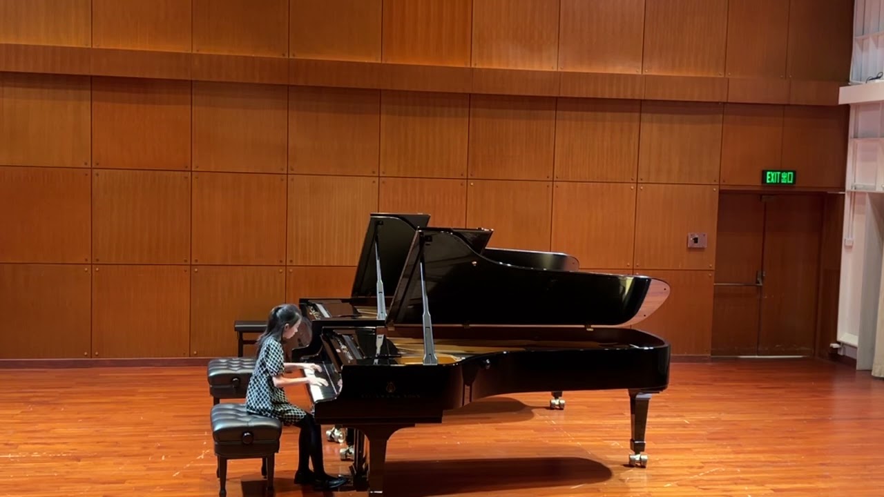 F. Chopin : Nocturne Op. 9 No. 1 in B Flat Minor, by Queenie