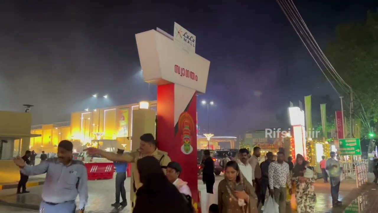 Night View of Calicut Lulu mall ✨Goldenshine✨ #lulumall #trending #kozhikode