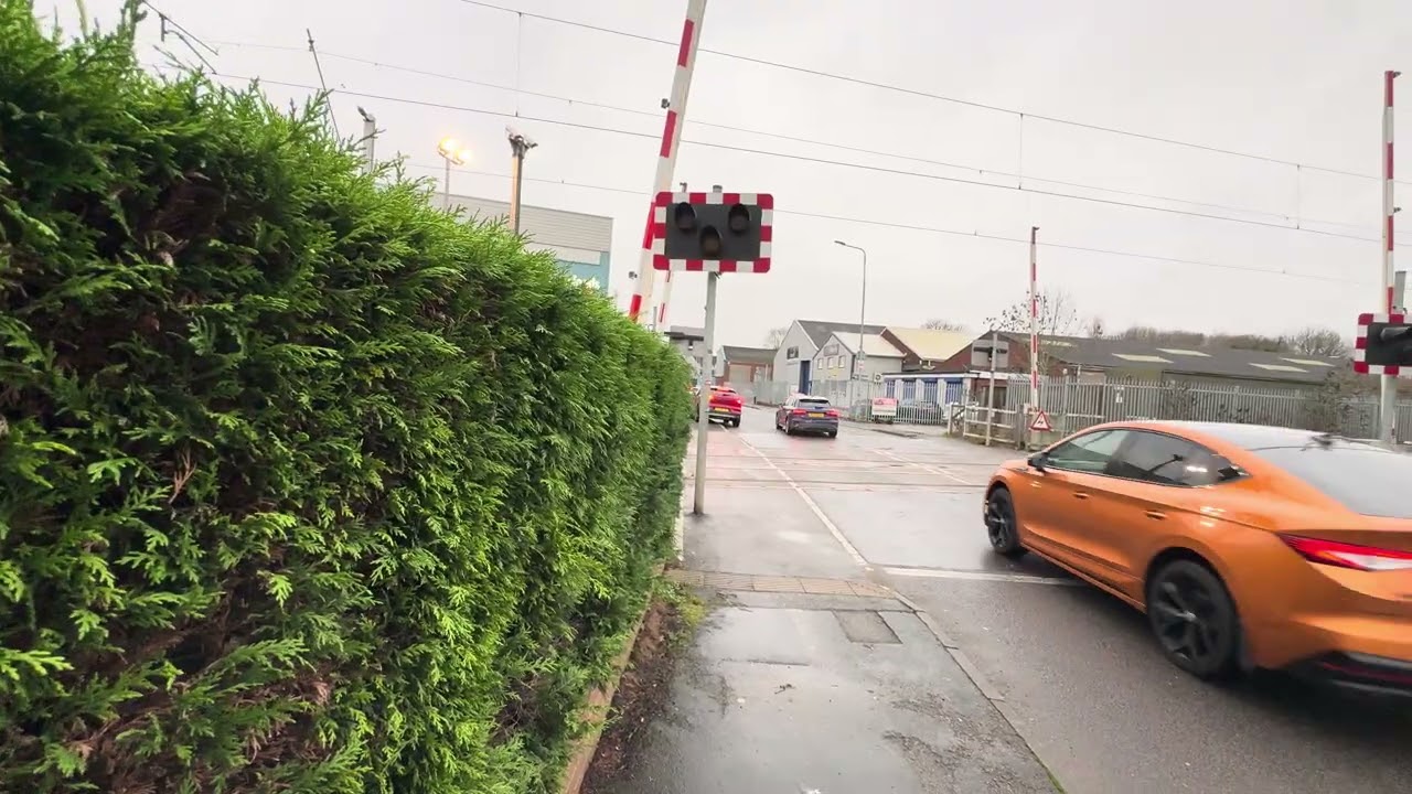 Noose Lane level crossing 18/12/2025 closure 3 to closure 4