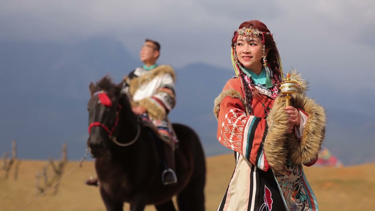 云南丽江藏族旅拍（TRAVEL PHOTOGRAPHY IN LIJIANG,YUNNAN)
