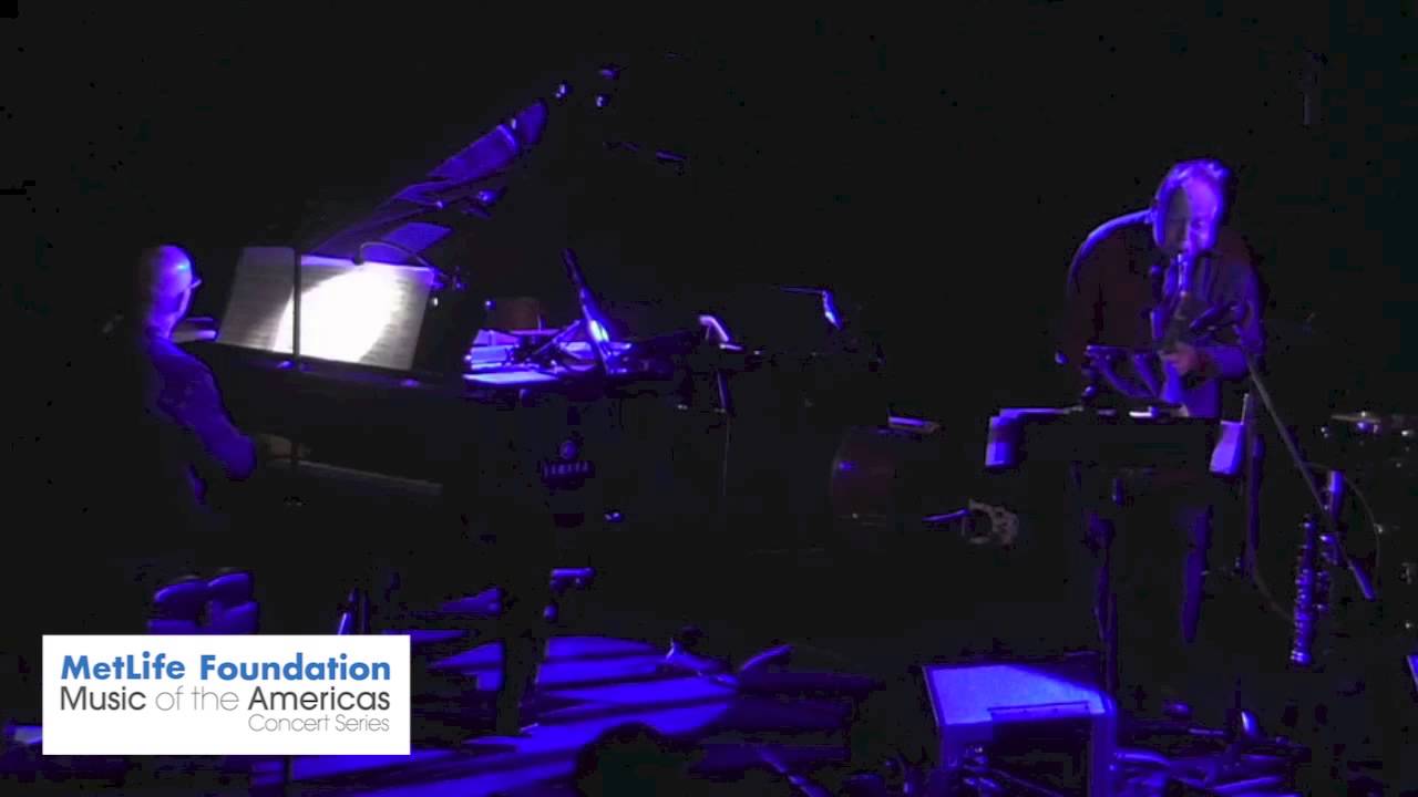 Cliff Korman and Billy Drewes perform 