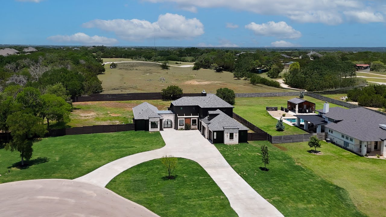 New Construction Custom Built Home in Liberty Hill, TX - For Sale