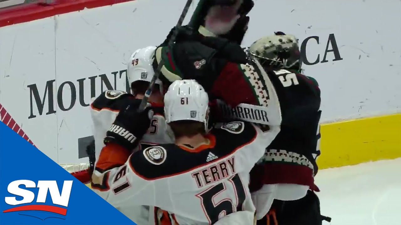 Chaos Erupts Between Ducks & Coyotes Following Max Jones Goal