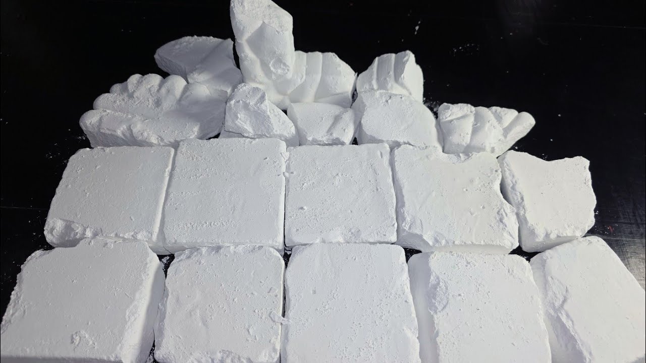 Gym Chalk ASMR Chalk Crushing Buttery Melting Plain white Chalk #gymchalkasmr #chalk #notalking 