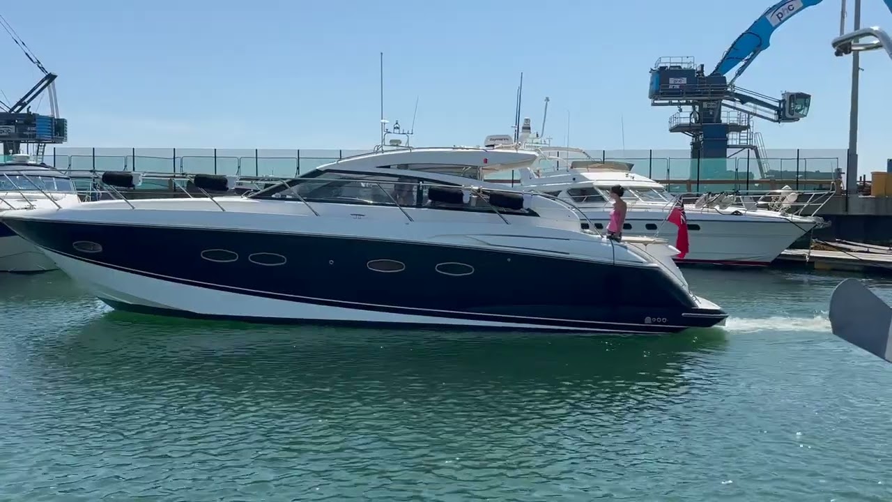 Princess V42 with Automatic Fenders!