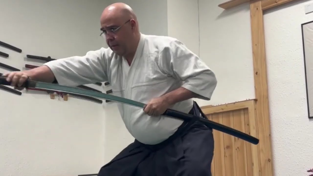 Ogawa Ryu - 抜刀返し Battougaeshi / 曲ろく Kyokuroku - Shidoshi Jordan Augusto - During Class - impeccable!