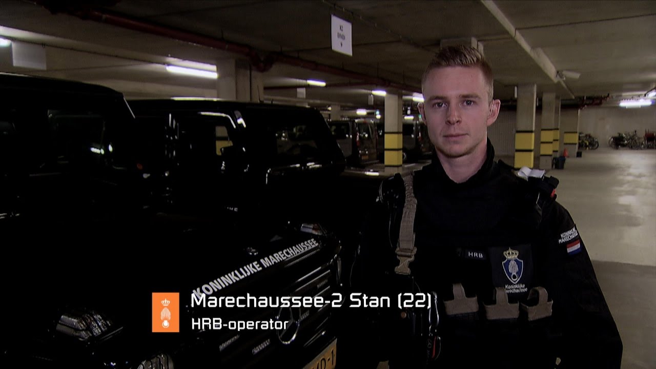 Een dag mee met marechausseebeveiliger Stan: 'Je moet elke dienst scherp zijn'.