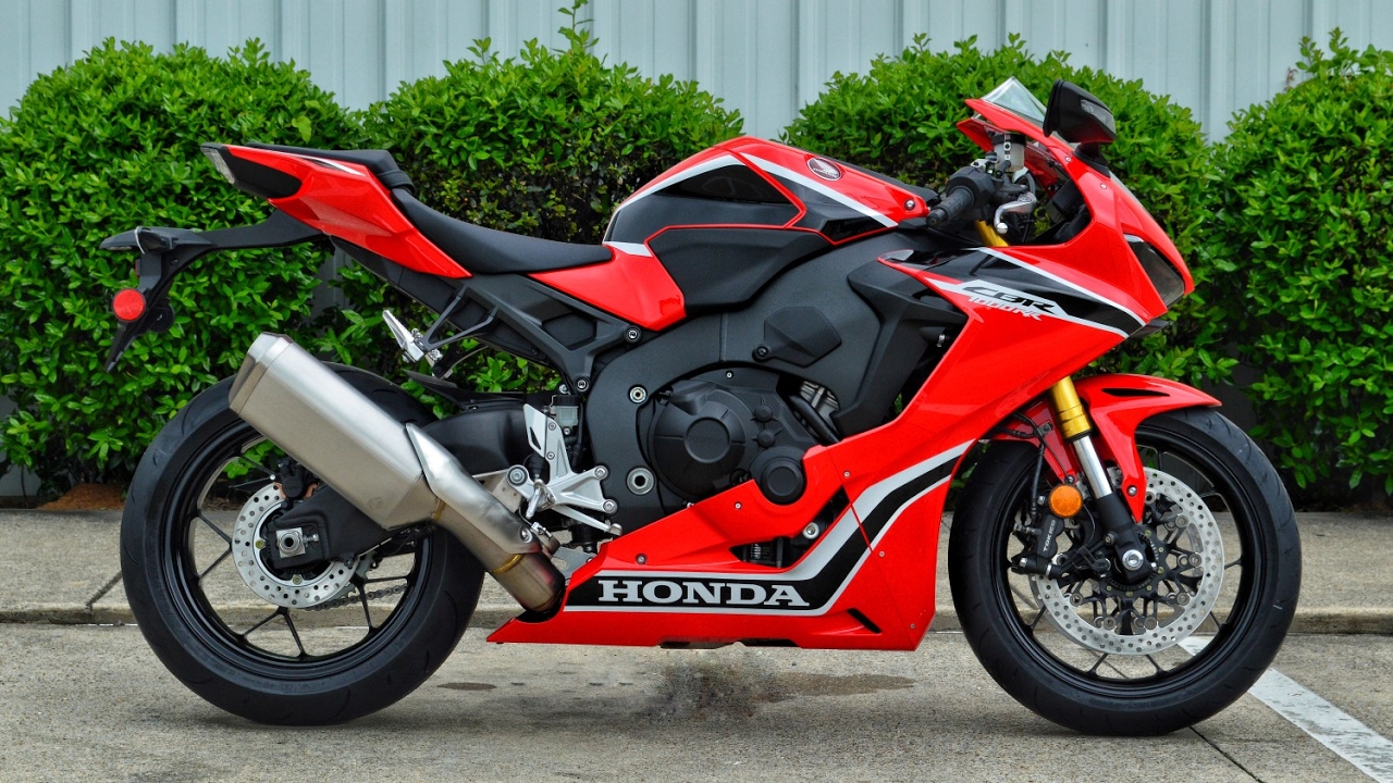 2017 Honda CBR1000RR Review of Specs | CBR Sport Bike / Motorcycle Walk-Around | CBR 1000 RR