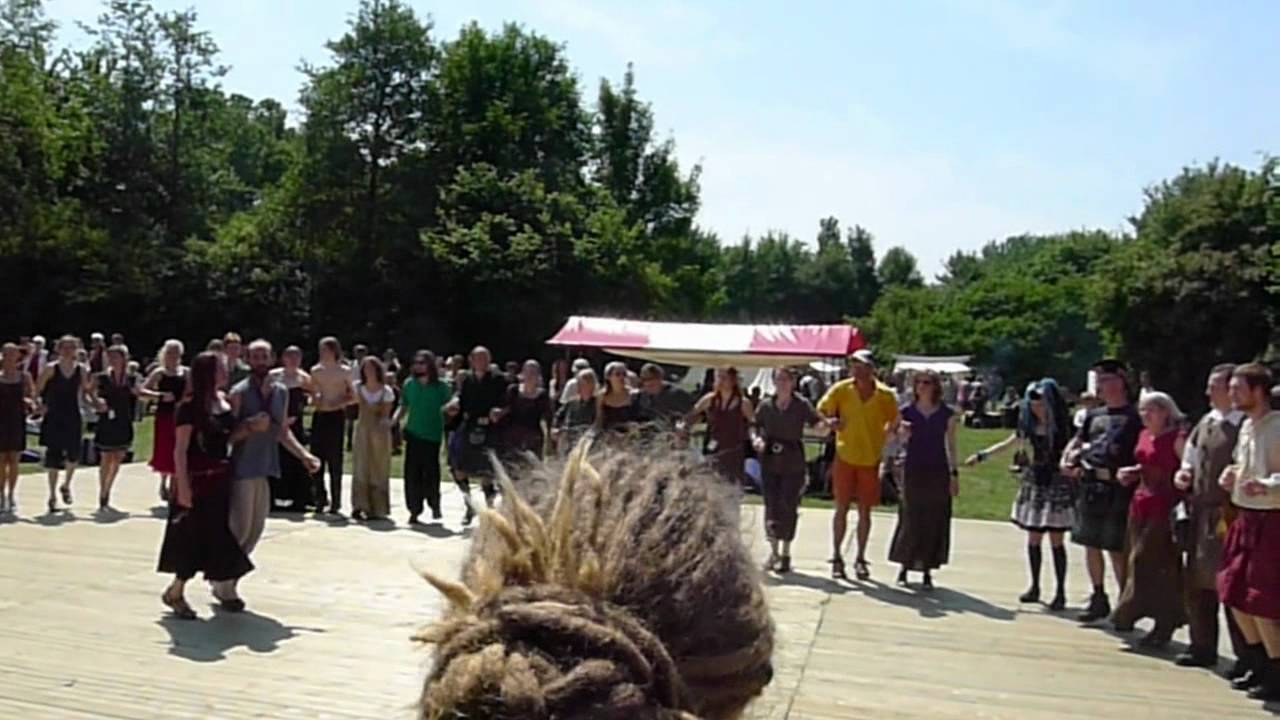 Keltfest: balfolk dansinstrucite (plinn)