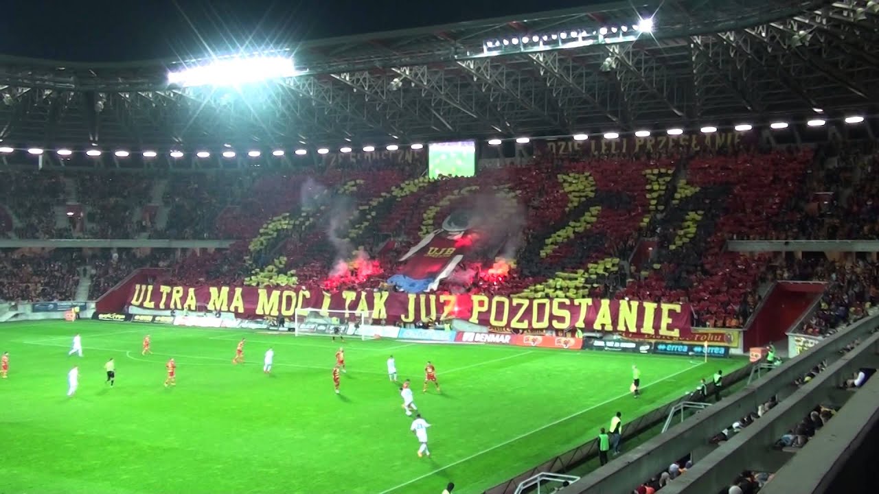 Kartoniada na meczu Jagiellonii z Pogonią 18.10.2014