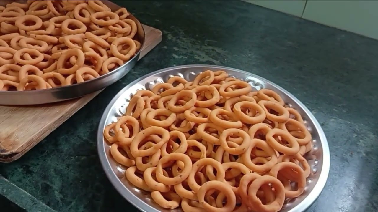 సంక్రాంతి స్పెషల్ #festivalspecial #festivevibes #food #youtube #cooking #pallipakodi #chakodilu 😋👌