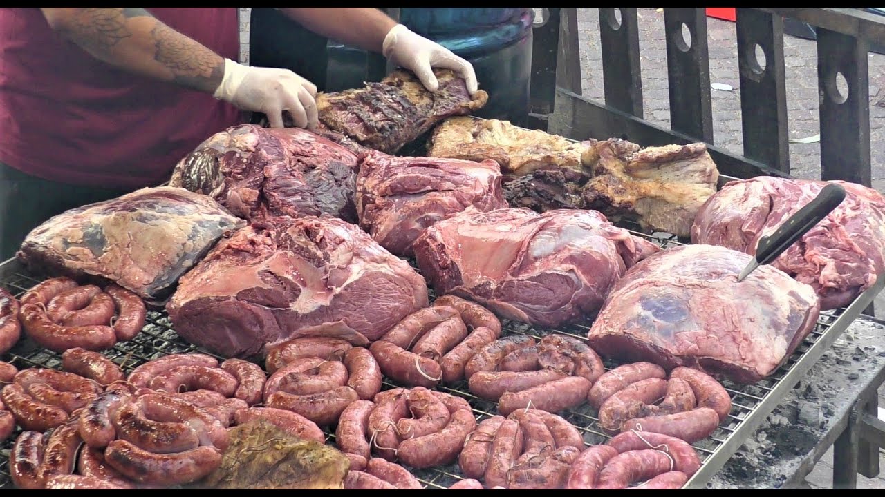 Huge Grills, Giant Burgers, Asado, Sausages, Picanha, Mortadella, Fried Pizza. Italy Street Food
