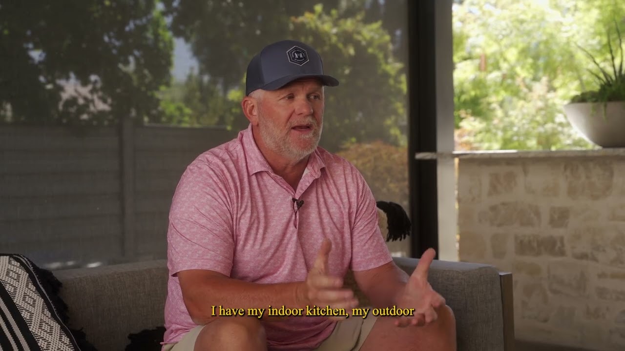 Why This Utah Contractor Chose a Louvered Roof & Retractable Screens for His Own Home