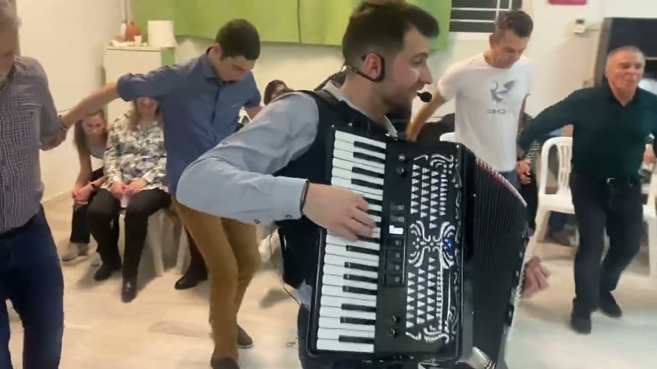Χορός Στα Τρία