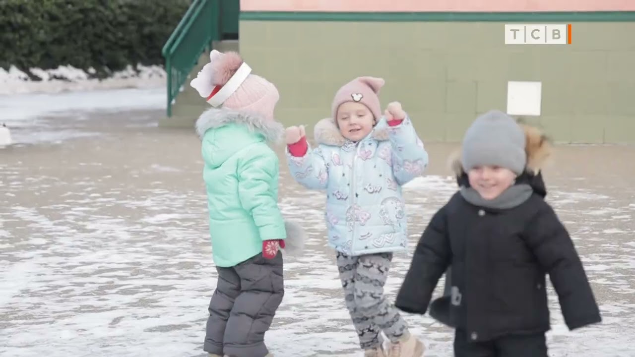 Чем занять ребёнка на прогулке зимой