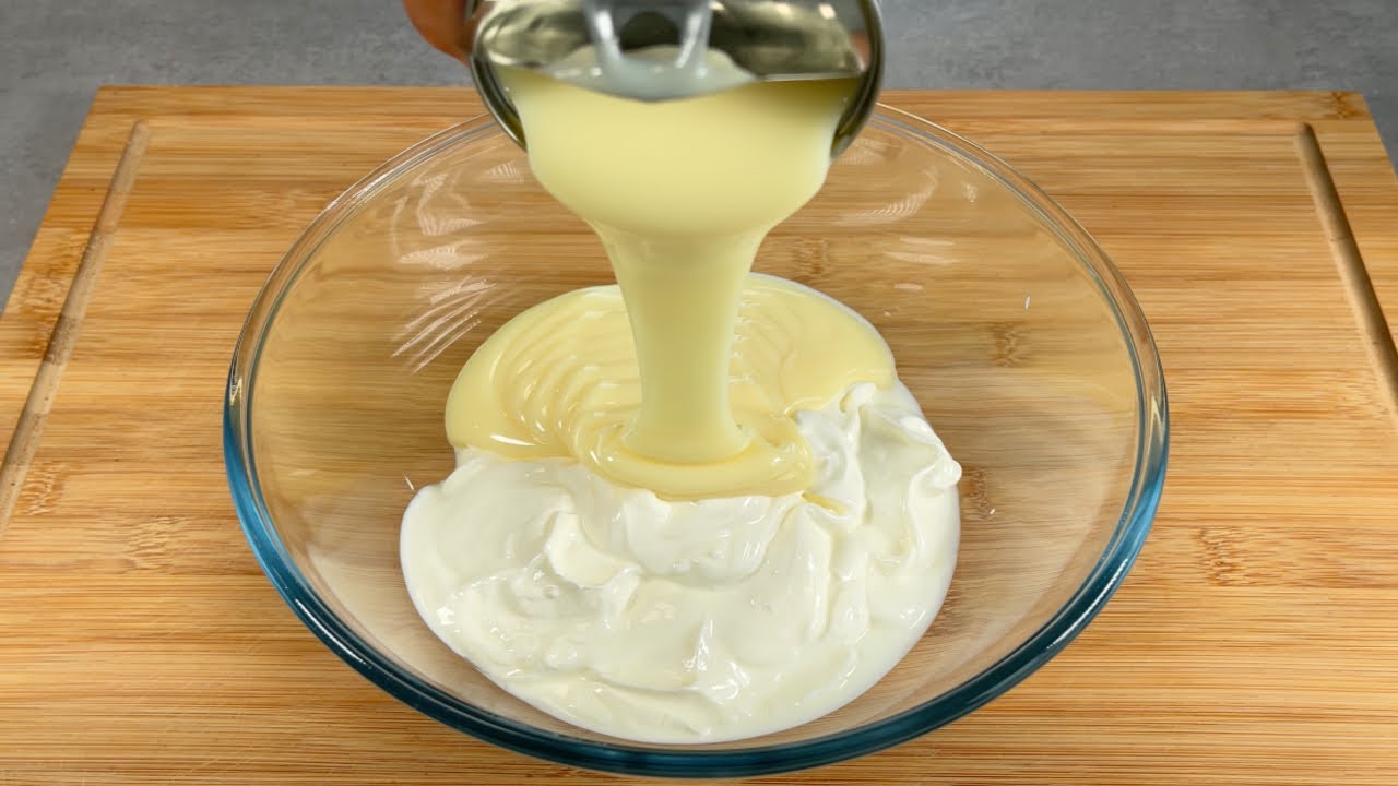 Взбейте сгущенку с йогуртом, и вы будете поражены! Самый вкусный торт с печеньем
