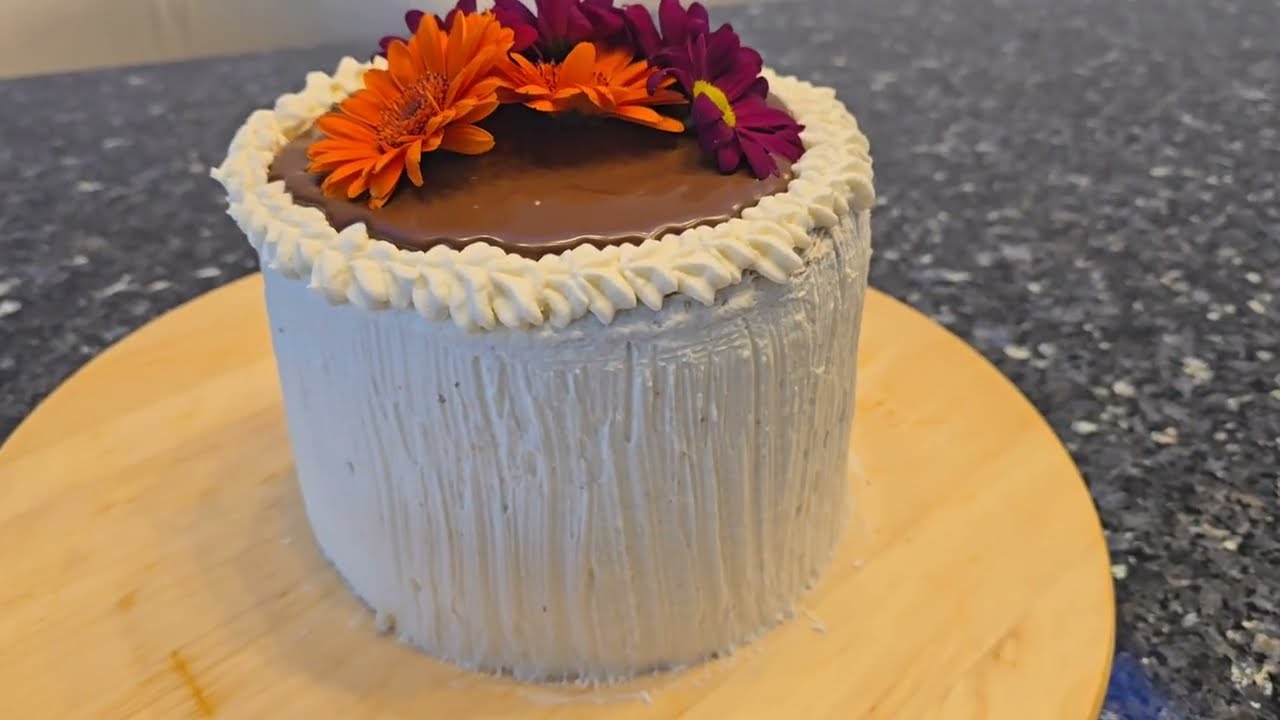 برای اولین بار کیک تولد درست کردم barayi awalen bar cake  tawalod dorost kardam