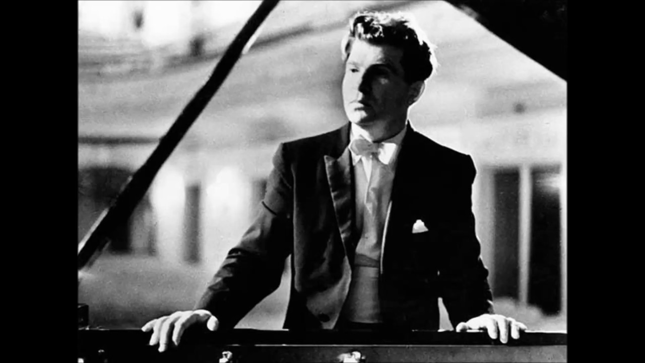 Emil Gilels plays Debussy Étude 11 pour les arpèges composés