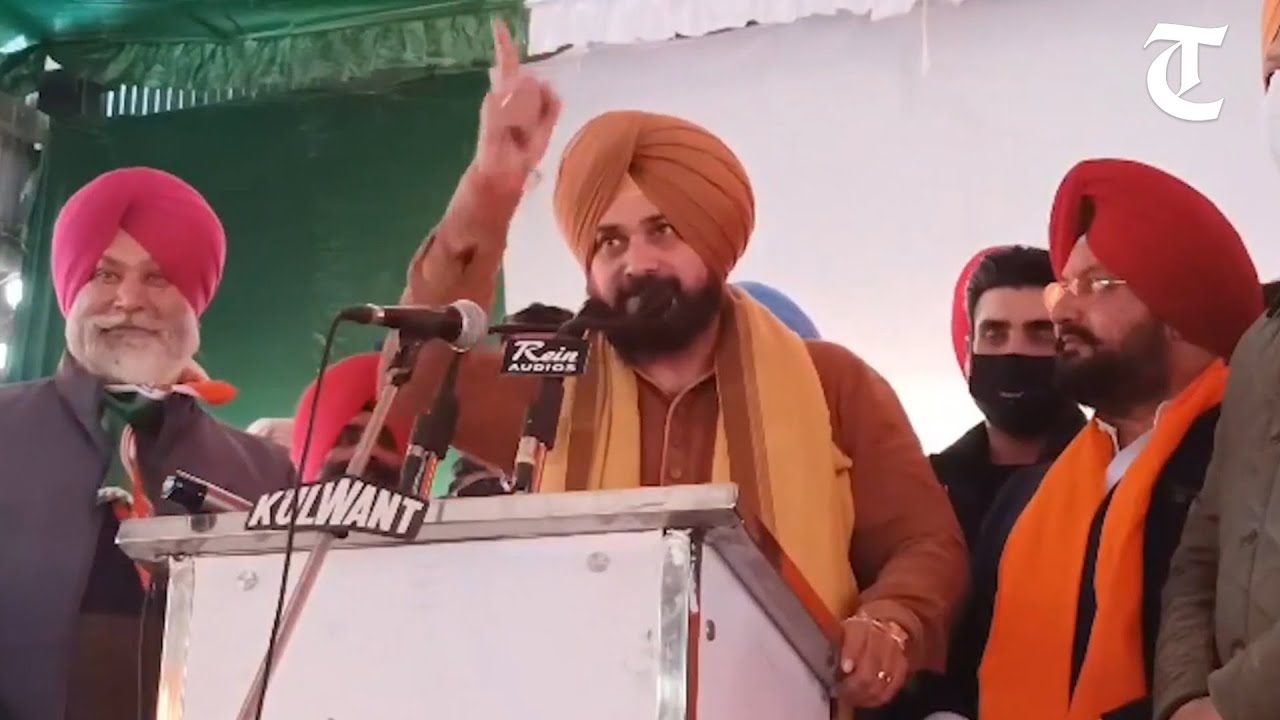 In Qadian, Navjot Sidhu targets Arvind Kejriwal