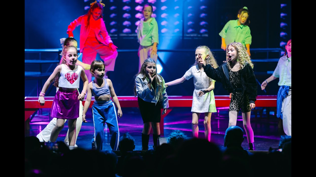 Spice girls v podaní študentov Muzikálovej akadémie a tanečníkov skupiny SoulJam